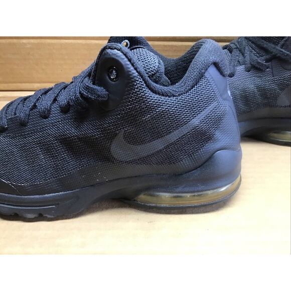 2016 Nike Air Max Invigor Mid Top All Black Men's 7.5 Women's 9 Running Shoes - Picture 5 of 8